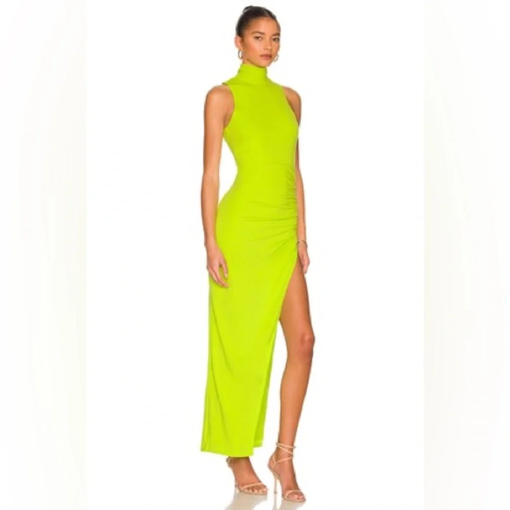 Elegant Lime Green Sleeveless Dress - Picture 2 of 9